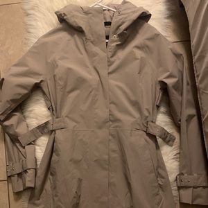 the north face city breeze rain trench
